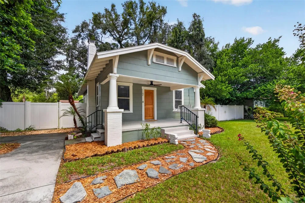 1102 E CHELSEA STREET Tampa, FL 33603