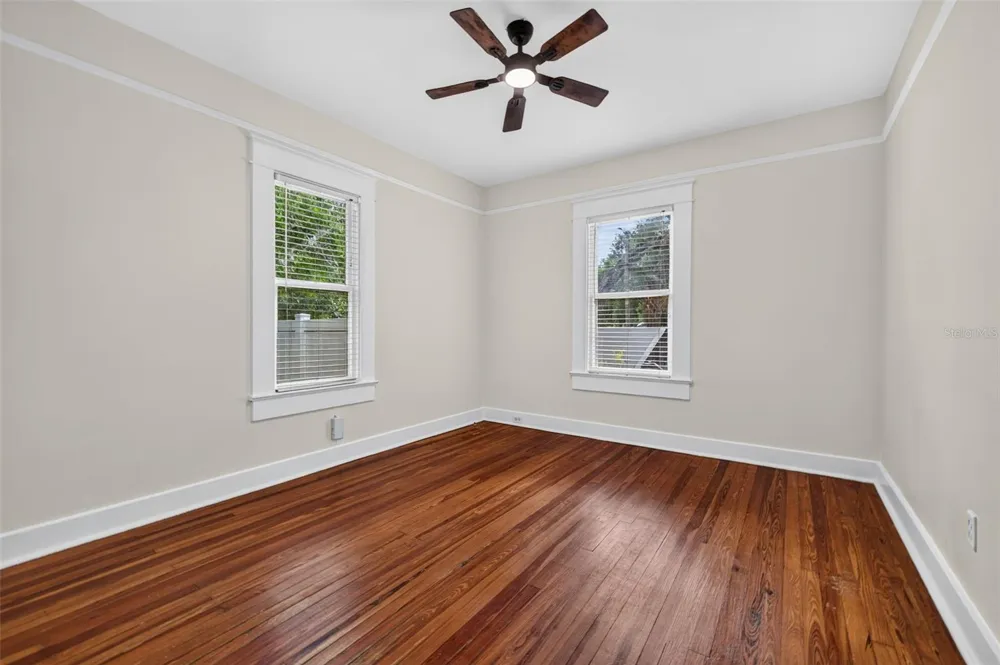1102 E CHELSEA STREET Tampa, FL 33603
