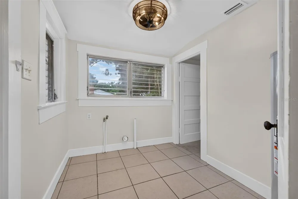 1102 E CHELSEA STREET Tampa, FL 33603
