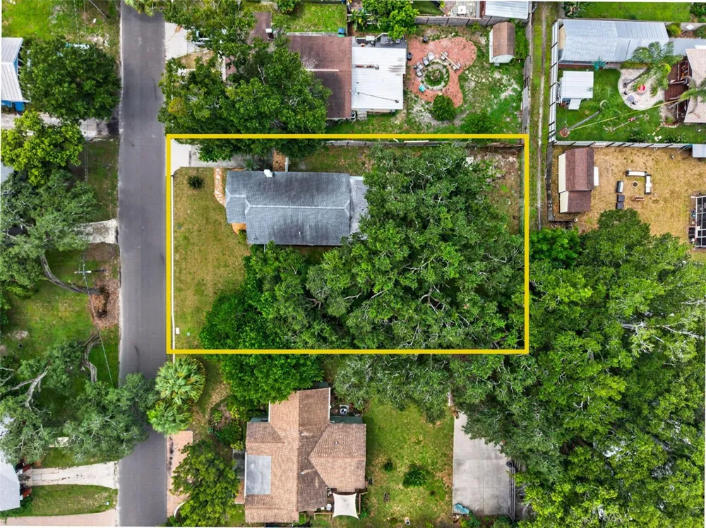 1102 E CHELSEA STREET Tampa, FL 33603
