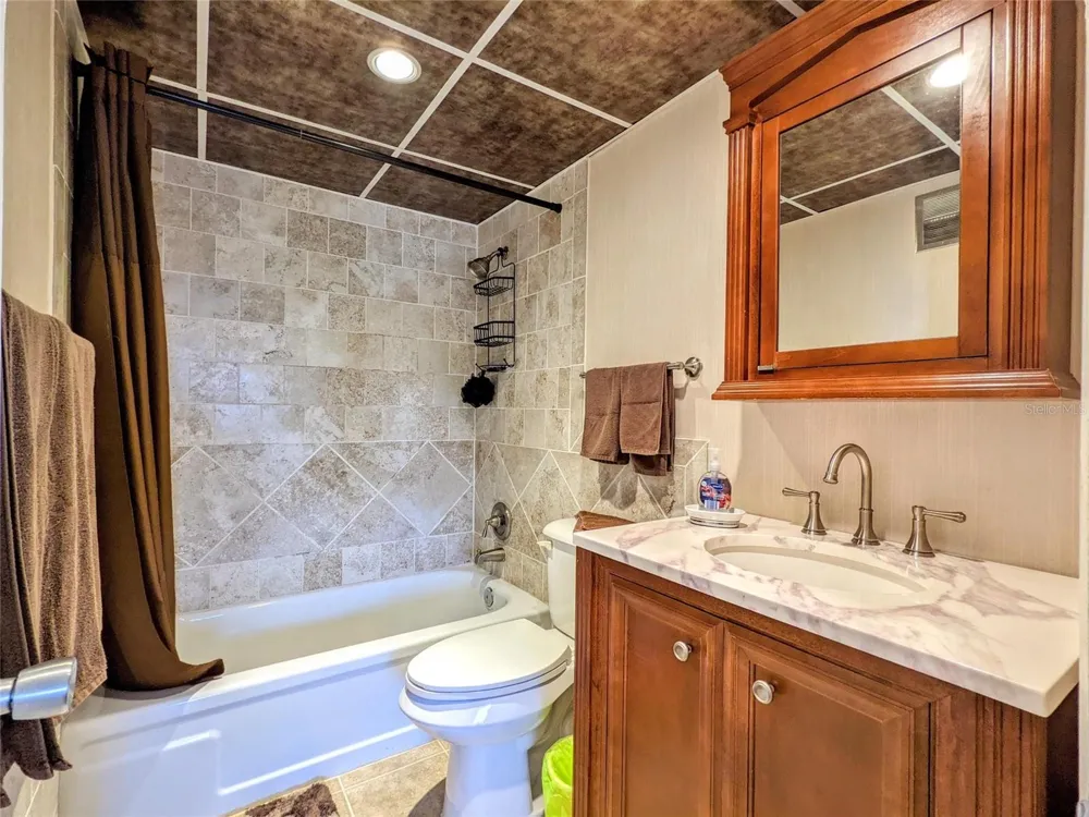 1714 69TH AVENUE W #B308 Bradenton, FL 34207