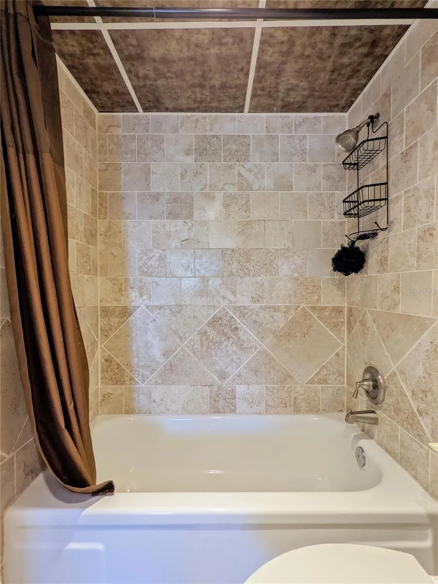 1714 69TH AVENUE W #B308 Bradenton, FL 34207