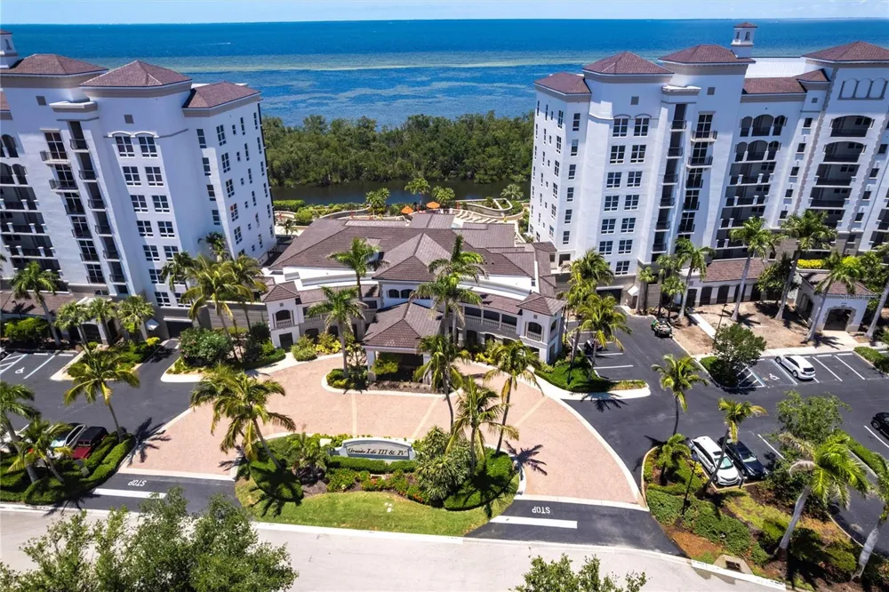 3329 SUNSET KEY CIRCLE #107 Punta Gorda, FL 33955