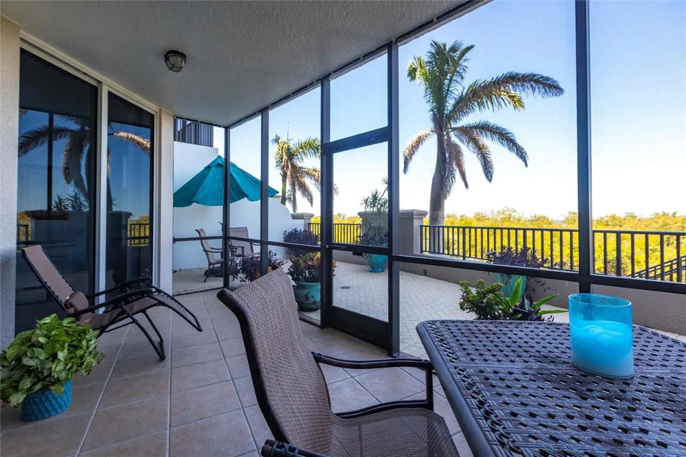 3329 SUNSET KEY CIRCLE #107 Punta Gorda, FL 33955