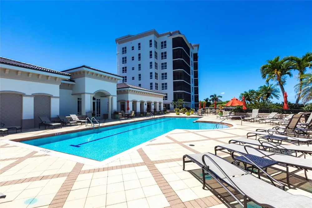 3329 SUNSET KEY CIRCLE #107 Punta Gorda, FL 33955