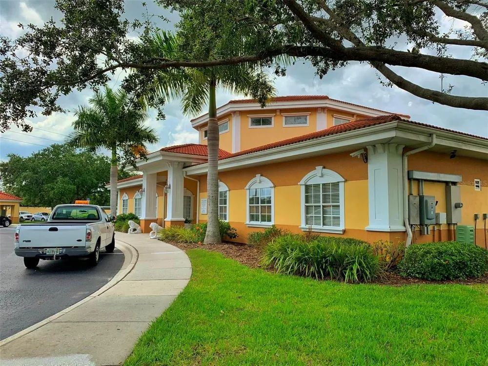 3005 CHIANTI COURT #208 Sarasota, FL 34237