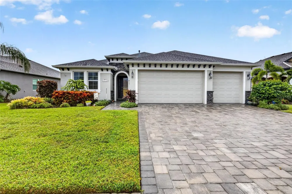 11720 PETUNIA TERRACE Bradenton, FL 34212