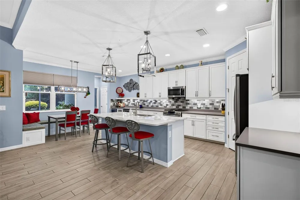 11720 PETUNIA TERRACE Bradenton, FL 34212
