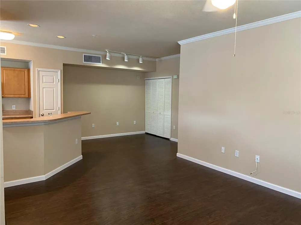 5550 ROSEHILL ROAD #102 Sarasota, FL 34233