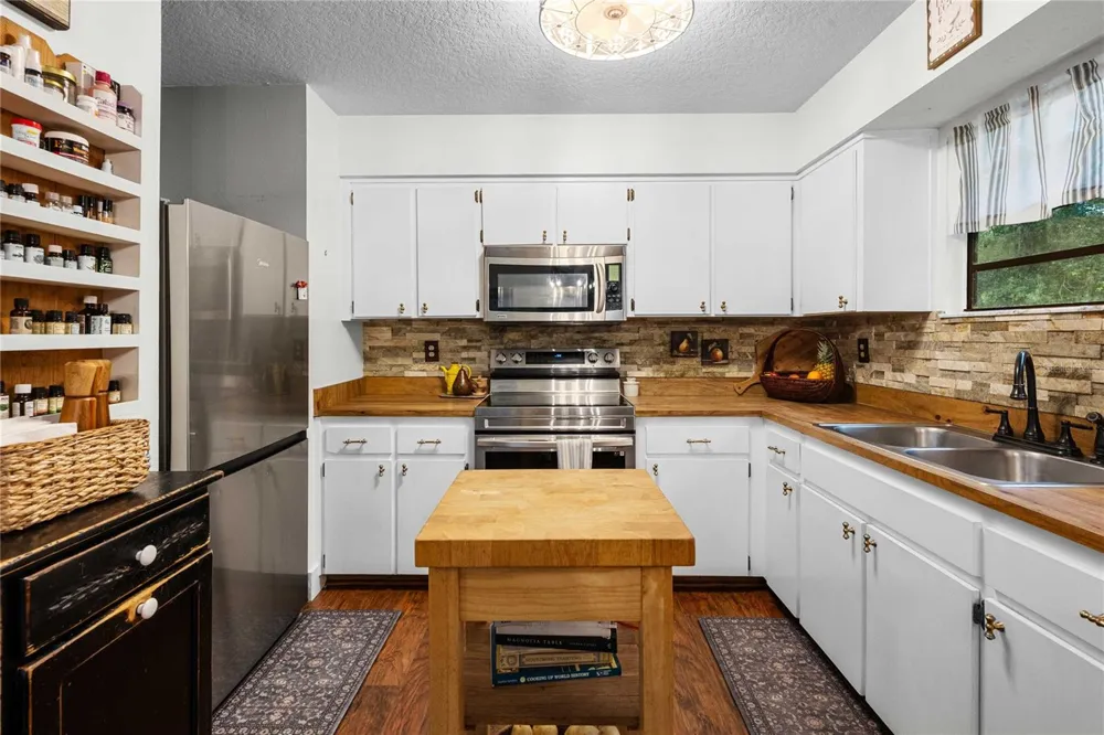 24142 TAMBER ROAD Brooksville, FL 34602