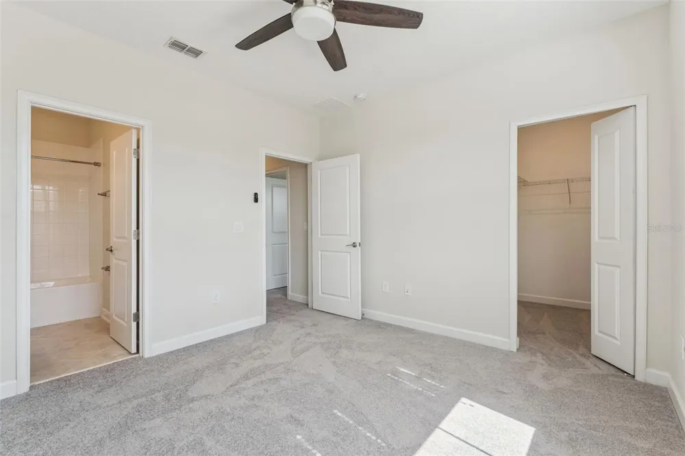 11433 WHISTLING PINE WAY Orlando, FL 32832