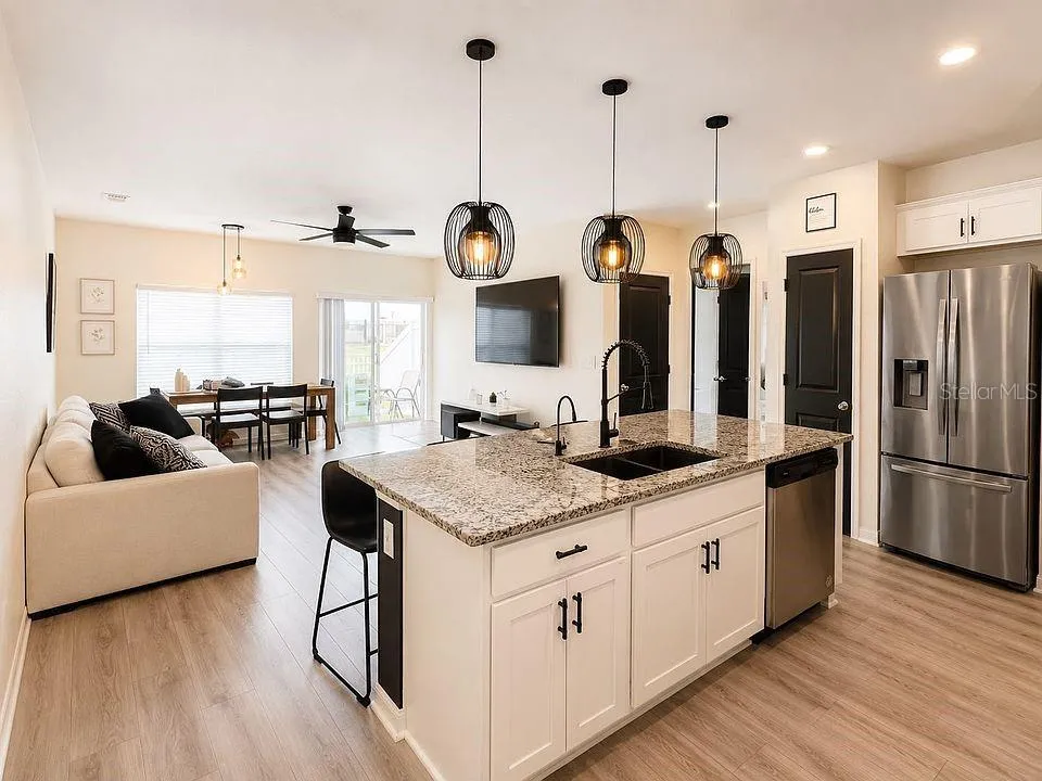1361 MIRABELLA CR MIRABELLA CR #1361 Davenport, FL 33897