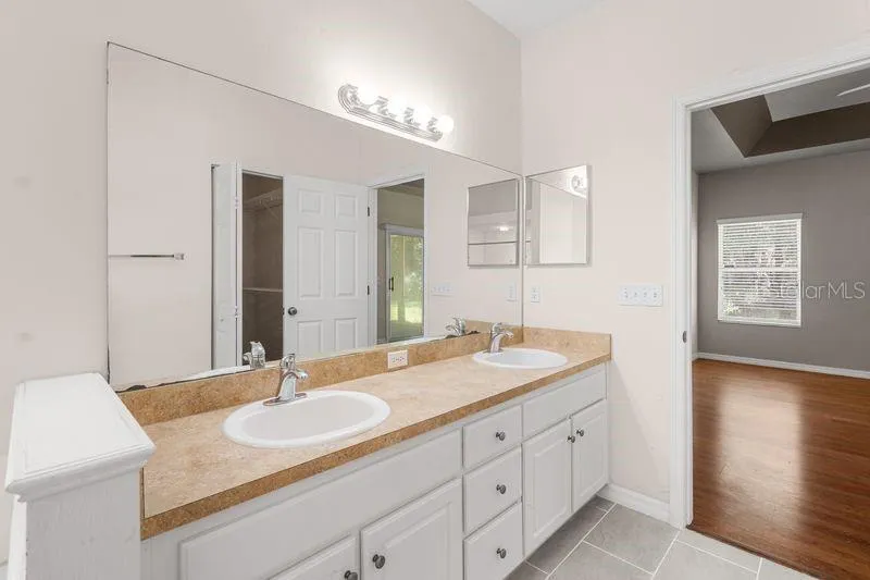 1861 SW 65TH DRIVE Gainesville, FL 32607