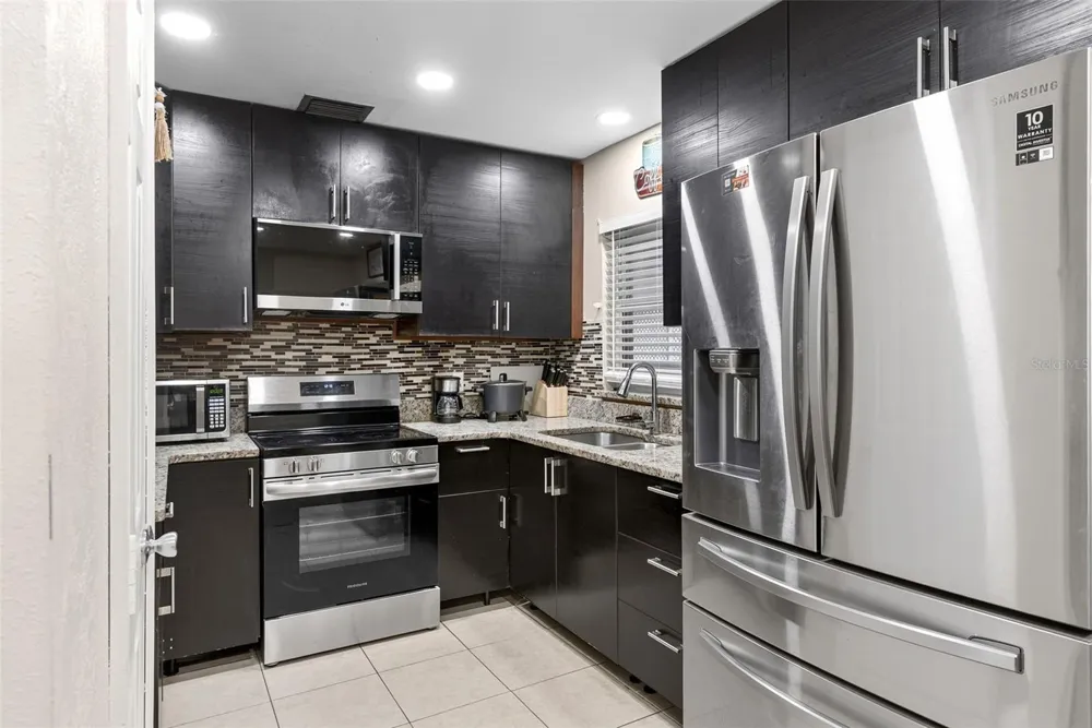 558 BROADMOOR DRIVE Orlando, FL 32809