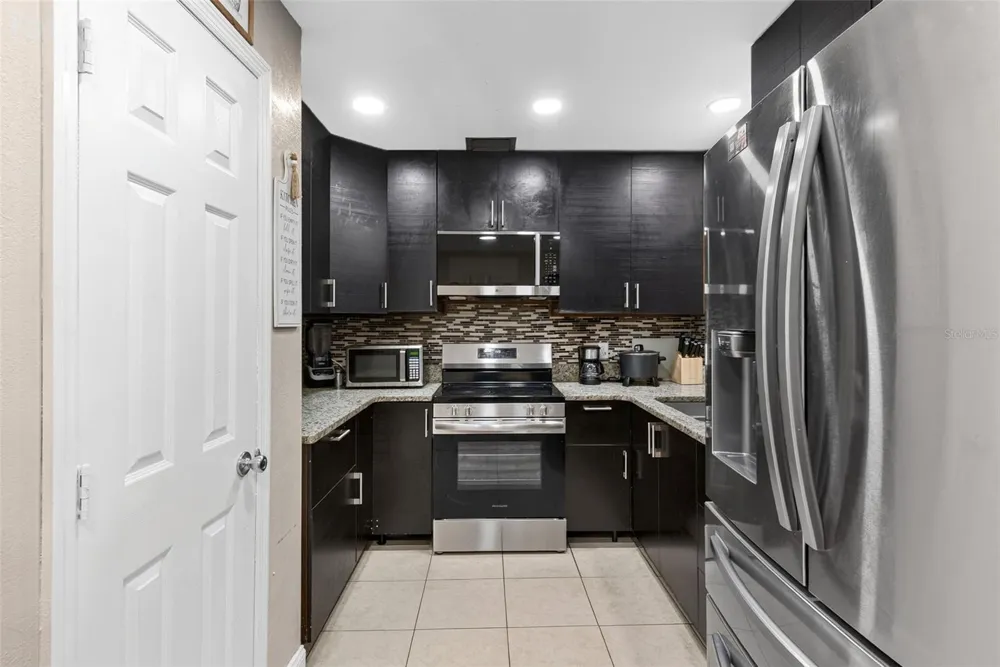 558 BROADMOOR DRIVE Orlando, FL 32809