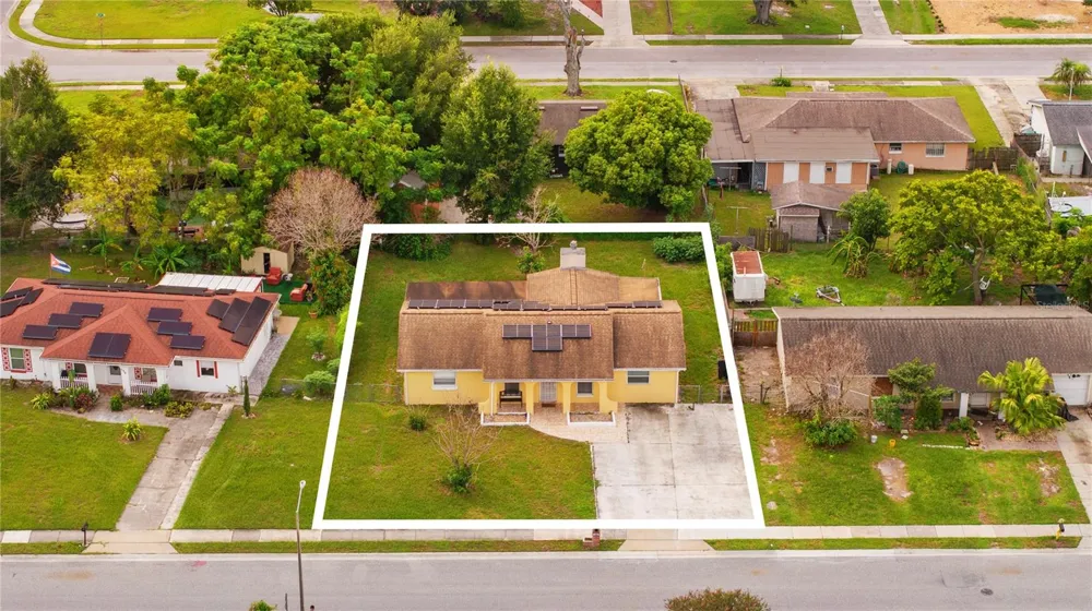 558 BROADMOOR DRIVE Orlando, FL 32809