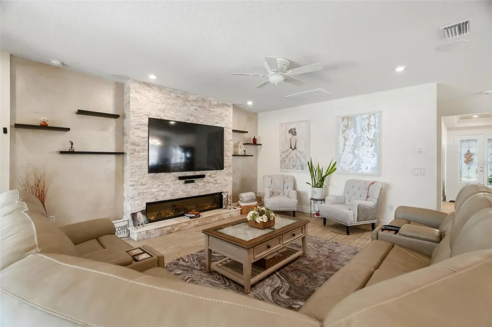 11750 LAKE LUCAYA DRIVE Riverview, FL 33579