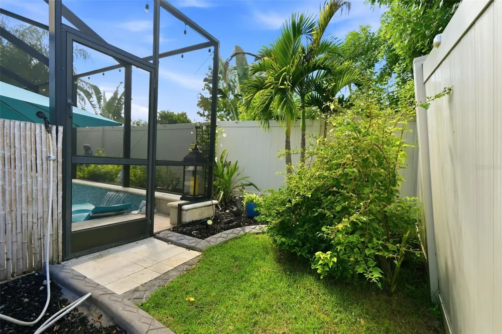 11750 LAKE LUCAYA DRIVE Riverview, FL 33579
