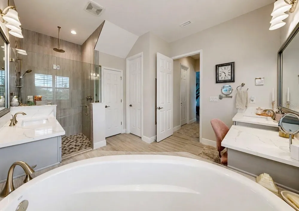 6350 MIDSHIP COURT Apollo Beach, FL 33572