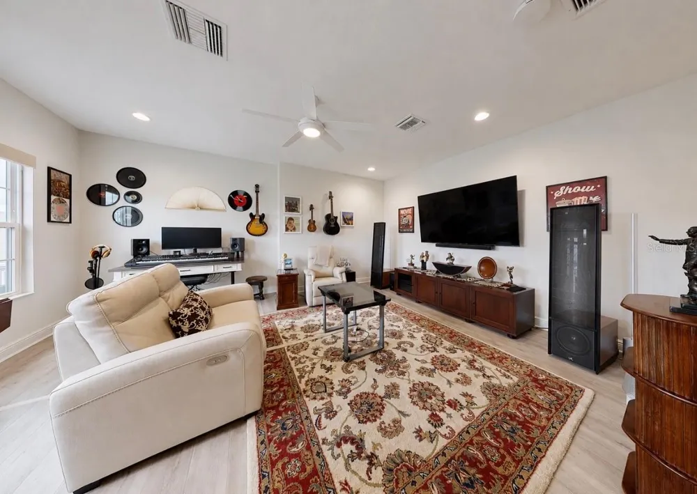 6350 MIDSHIP COURT Apollo Beach, FL 33572