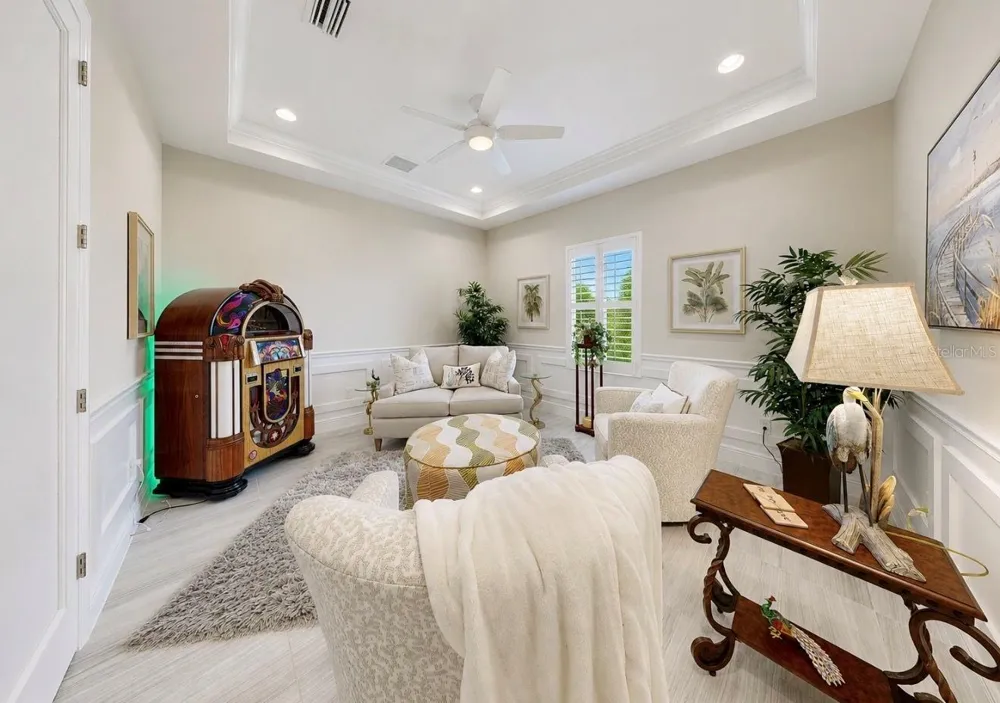 6350 MIDSHIP COURT Apollo Beach, FL 33572