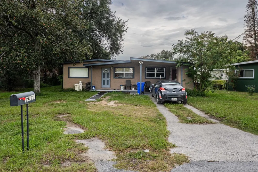 2021 S CRYSTAL LAKE DRIVE Lakeland, FL 33801