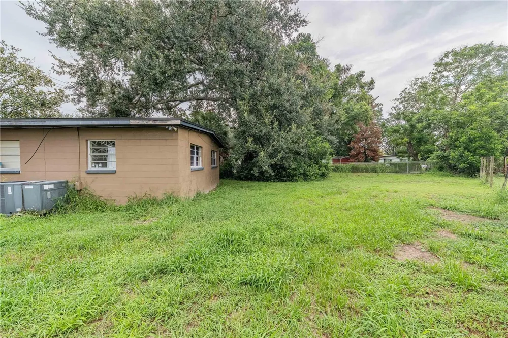 2021 S CRYSTAL LAKE DRIVE Lakeland, FL 33801