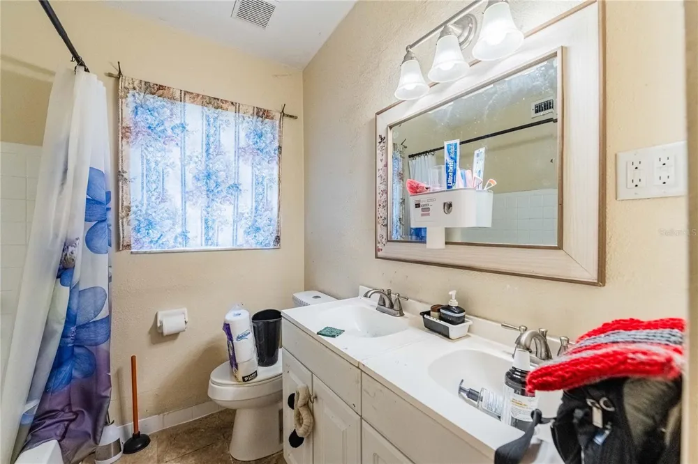 2021 S CRYSTAL LAKE DRIVE Lakeland, FL 33801