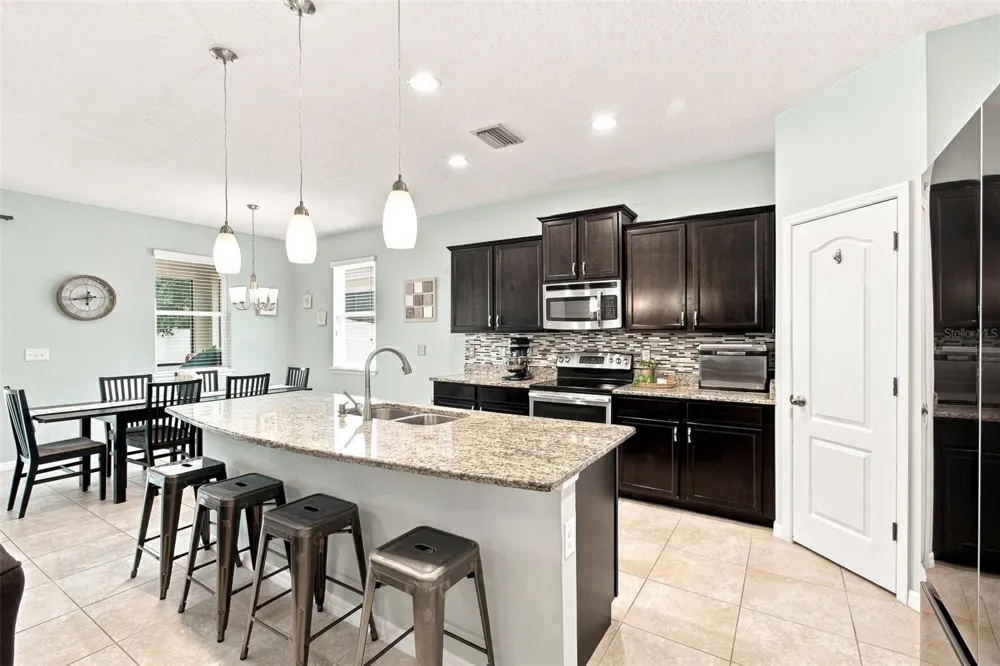 12210 LEGACY BRIGHT STREET Riverview, FL 33578