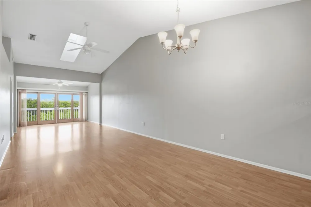 825 WATERSIDE LANE Bradenton, FL 34209