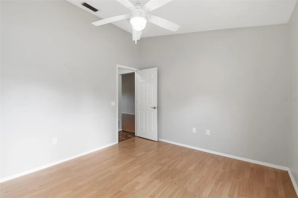 825 WATERSIDE LANE Bradenton, FL 34209