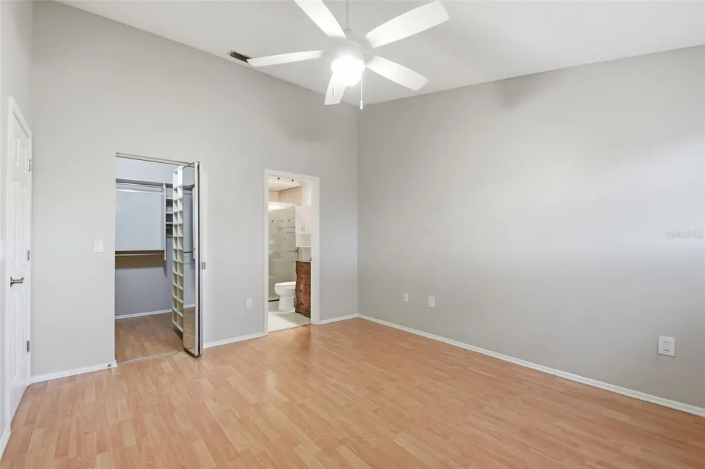 825 WATERSIDE LANE Bradenton, FL 34209