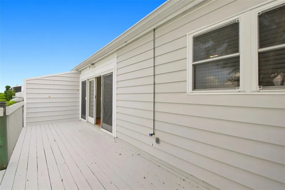 825 WATERSIDE LANE Bradenton, FL 34209