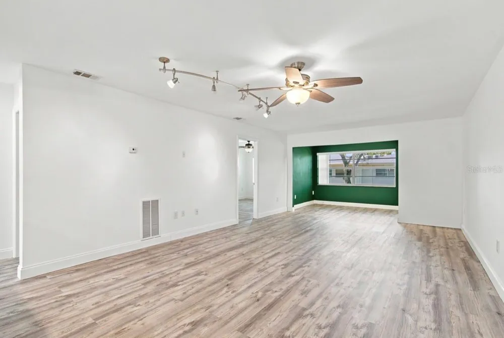 7570 92ND STREET #203C Seminole, FL 33777