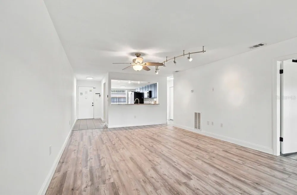 7570 92ND STREET #203C Seminole, FL 33777