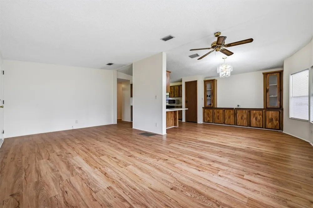 3649 ALICE DRIVE Wesley Chapel, FL 33543