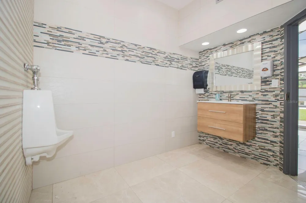 400 MILLS AVENUE #B Orlando, FL 32803