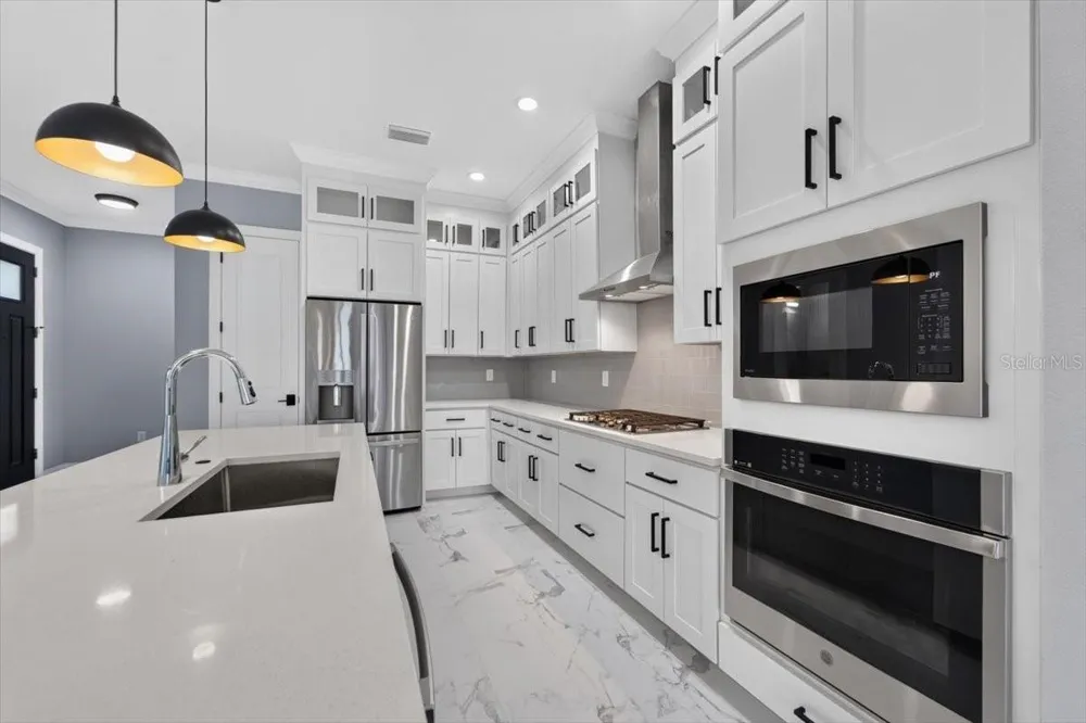 2501 W NORTH A STREET #B Tampa, FL 33609