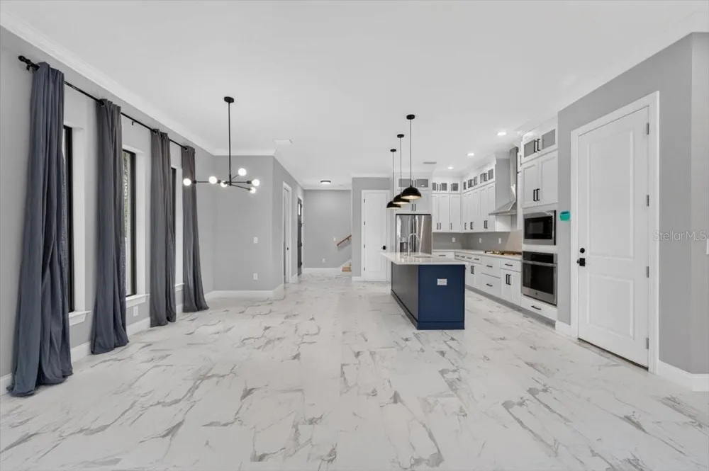 2501 W NORTH A STREET #B Tampa, FL 33609