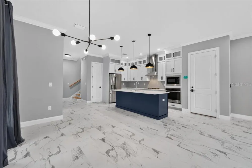 2501 W NORTH A STREET #B Tampa, FL 33609