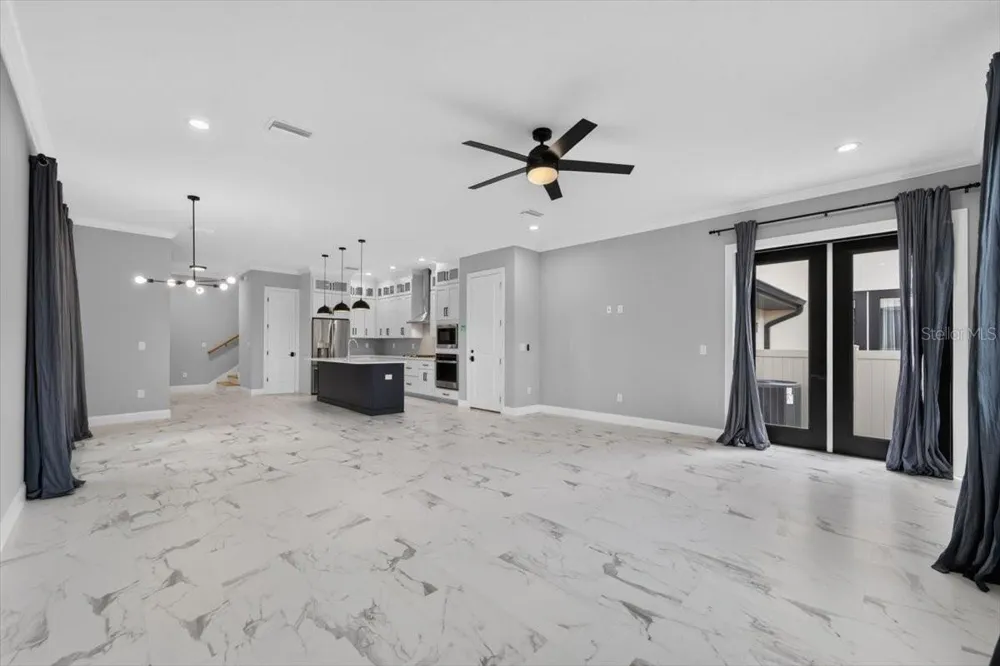 2501 W NORTH A STREET #B Tampa, FL 33609