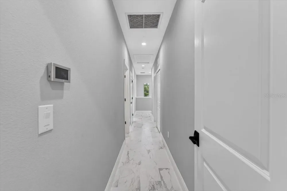 2501 W NORTH A STREET #B Tampa, FL 33609