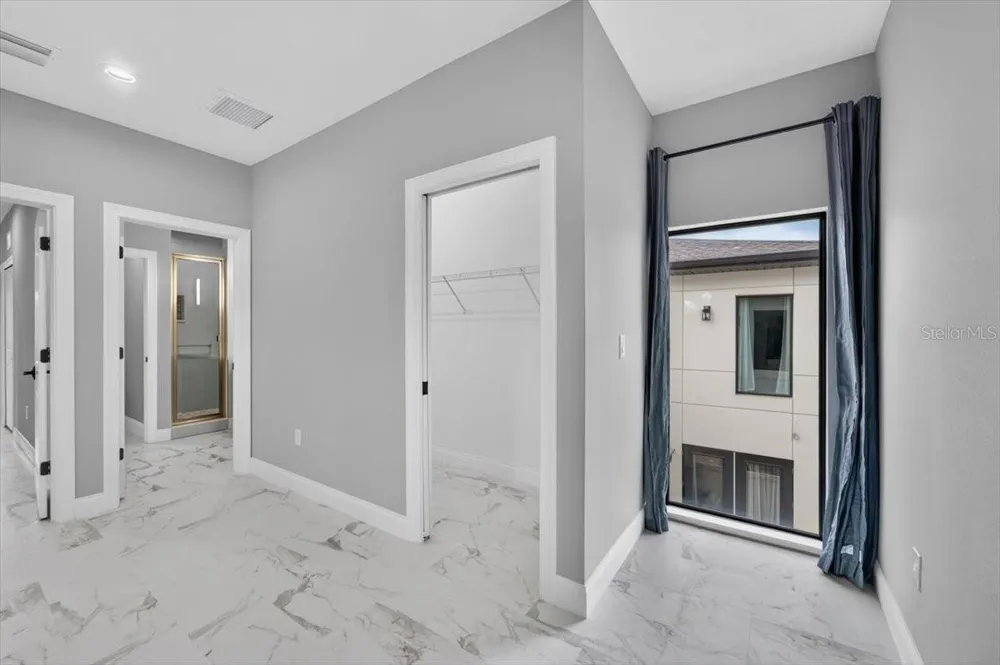 2501 W NORTH A STREET #B Tampa, FL 33609