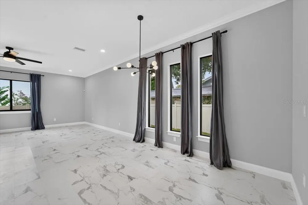 2501 W NORTH A STREET #B Tampa, FL 33609