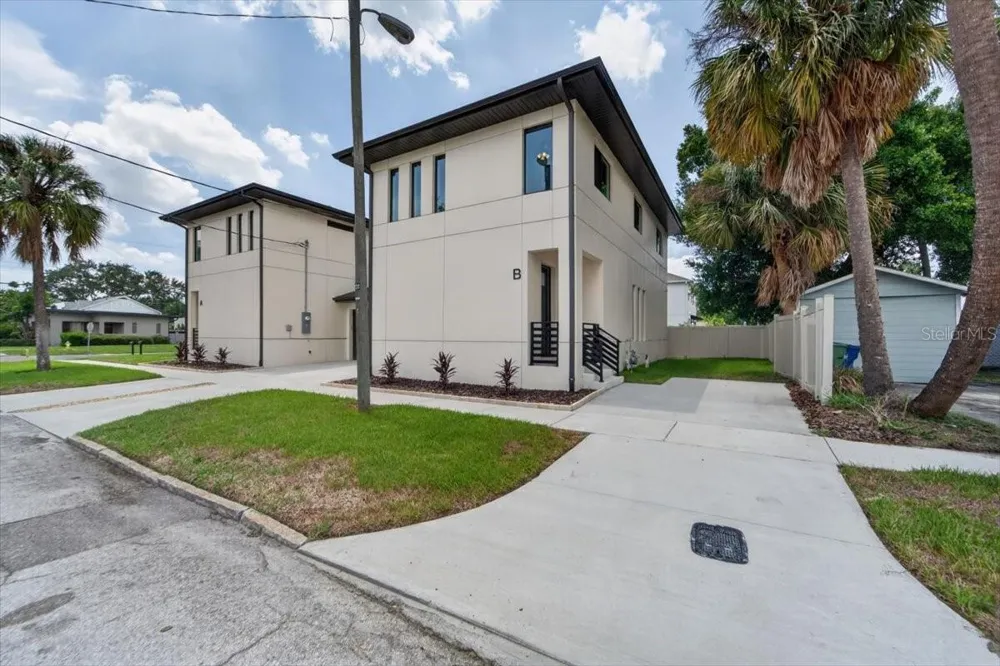 2501 W NORTH A STREET #B Tampa, FL 33609
