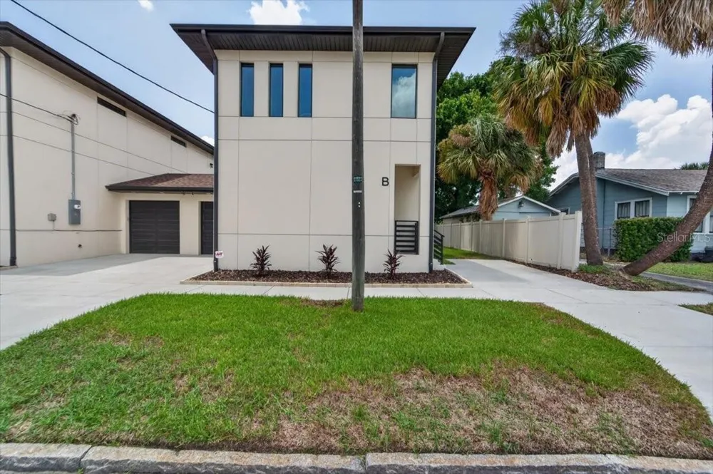 2501 W NORTH A STREET #B Tampa, FL 33609