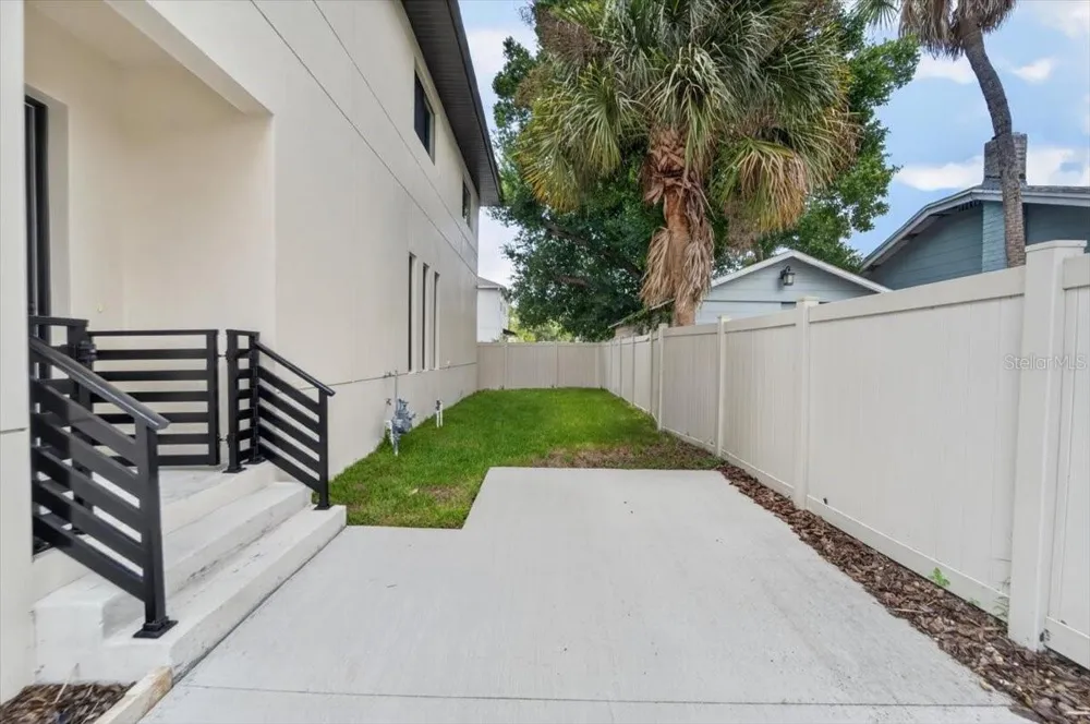 2501 W NORTH A STREET #B Tampa, FL 33609