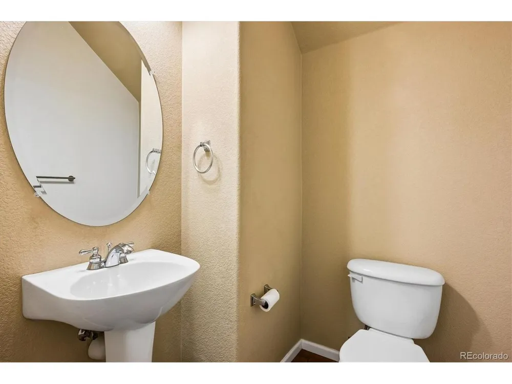 8966 E Nichols Place Centennial, CO 80112