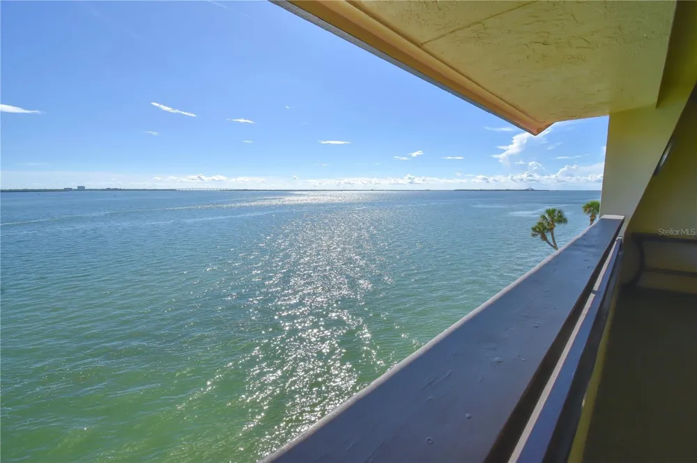 103 1ST STREET E #306 Tierra Verde, FL 33715