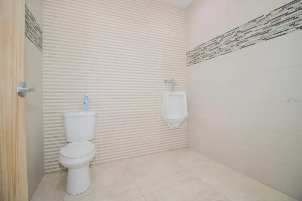 400 MILLS AVENUE #D Orlando, FL 32803